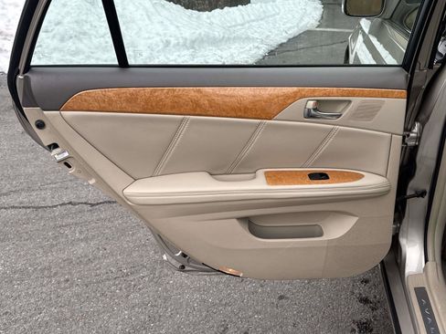 Used 2006 Toyota Avalon Limited image 12