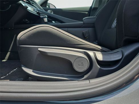 Certified 2026 Hyundai Elantra Hybrid FWD image 22