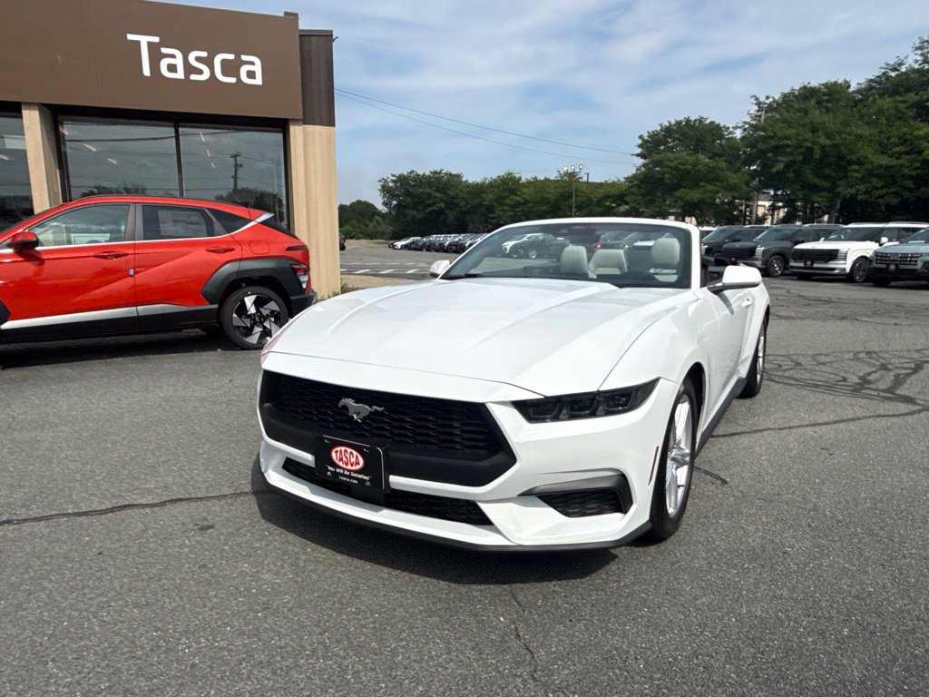 Used 2026 Ford Mustang Premium RWD image 15