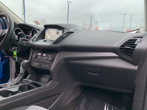 Used 2017 Ford Escape SE w/ Equipment Group 201A image 19