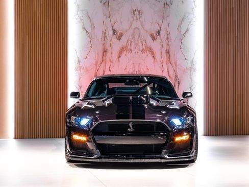 Used 2022 Ford Mustang Shelby GT500 w/ Technology Package image 2