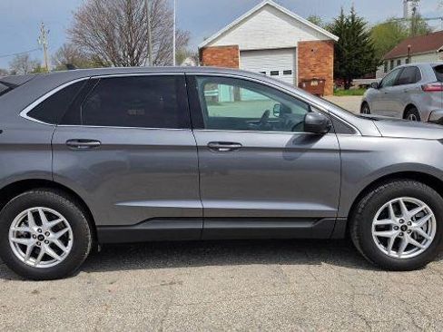 Certified 2024 Ford Edge SEL w/ Convenience Package AWD/4WD image 4