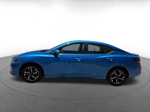 Used 2025 Nissan Sentra SV FWD image 9