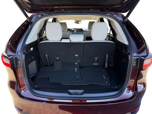 Certified 2024 MAZDA CX-90 Plug-In Hybrid w/ Premium Pkg image 17
