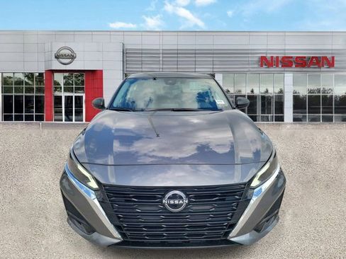 Certified 2025 Nissan Altima 2.5 SV FWD image 11