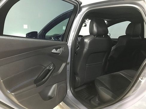 Used 2017 Ford Focus RS AWD/4WD image 18