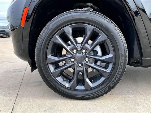 New 2026 Jeep Grand Cherokee Limited AWD/4WD image 15