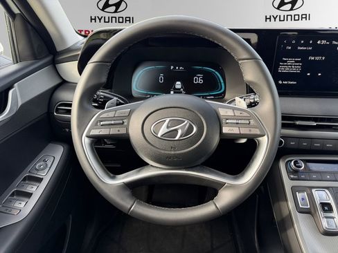 Used 2025 Hyundai Palisade SEL AWD/4WD image 12