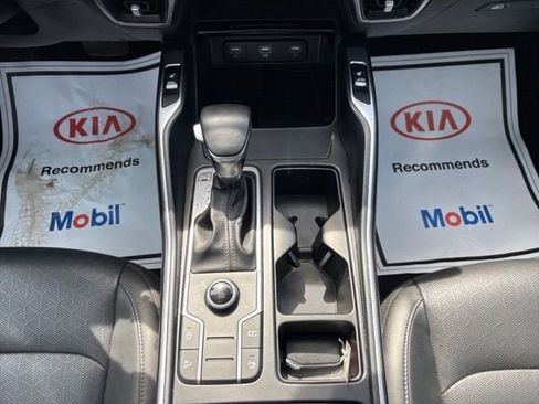 Used 2022 Kia Sorento S w/ Panoramic Sunroof Package AWD/4WD image 15