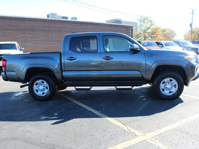 Certified 2022 Toyota Tacoma SR AWD/4WD image 5