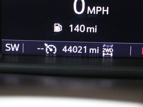 Used 2021 GMC Sierra 1500 SLT w/ SLT Premium Package image 33