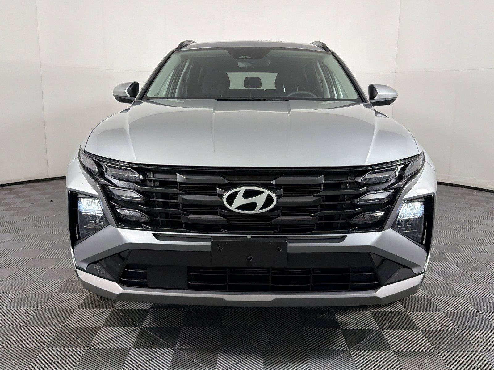 Used 2026 Hyundai Tucson SEL Plus FWD image 2