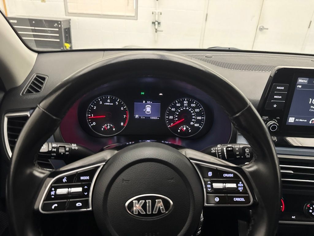 Used 2021 Kia Seltos S FWD image 14