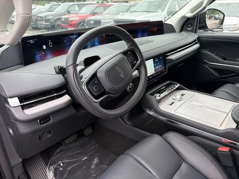 New 2026 Lincoln Navigator Premiere AWD/4WD image 24