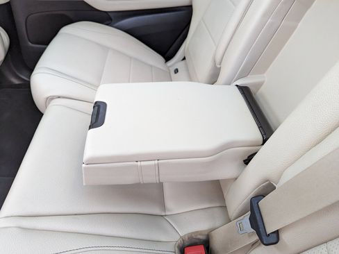 Used 2022 Mercedes-Benz GLS 450 4MATIC image 39