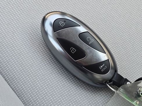 Used 2025 Hyundai Kona SEL AWD/4WD image 25