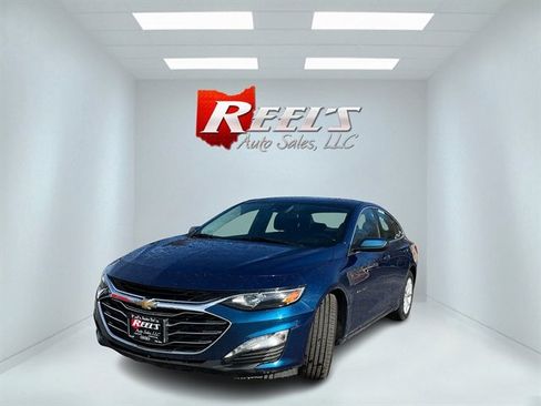 Used 2019 Chevrolet Malibu LT w/ Driver Confidence Package II image 1