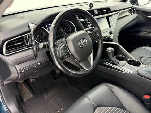Used 2019 Toyota Camry SE FWD image 8