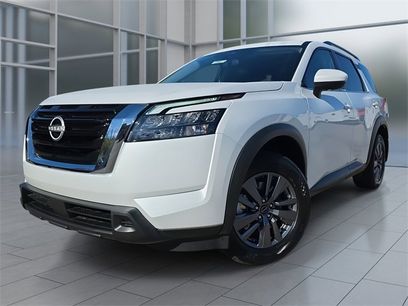New 2025 Nissan Pathfinder SV w/ SV Premium Package