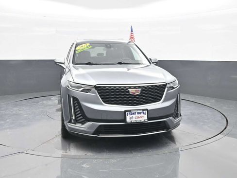 Used 2022 Cadillac XT6 Premium Luxury AWD/4WD image 2