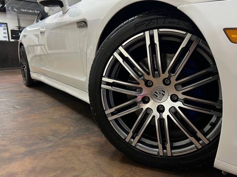 Used 2013 Porsche Panamera 4 image 40
