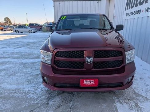 Used 2017 RAM 1500 Express image 32