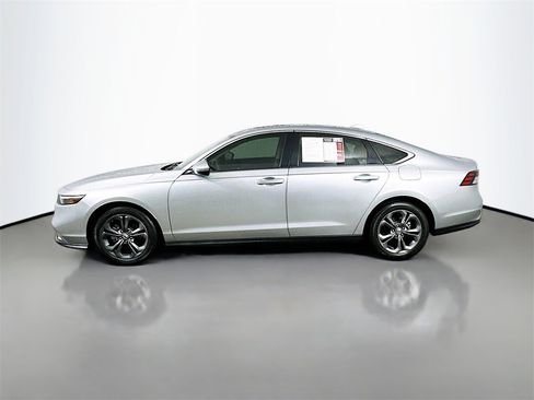 Used 2023 Honda Accord EX image 5