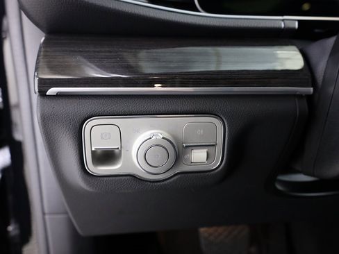 Used 2023 Mercedes-Benz GLE 450 4MATIC image 11