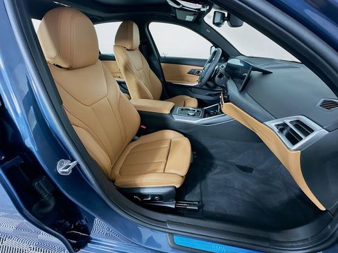 Used 2025 BMW 330i Sedan w/ Premium Package RWD image 29