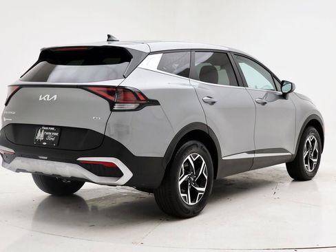 Used 2024 Kia Sportage LX image 8