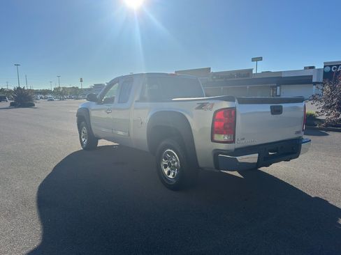 Used 2011 GMC Sierra 1500 SL image 6