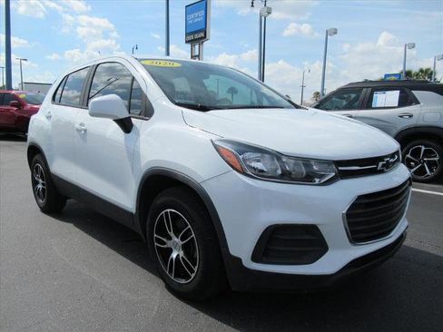 Used 2020 Chevrolet Trax LS w/ Tint and Cruise Package image 3