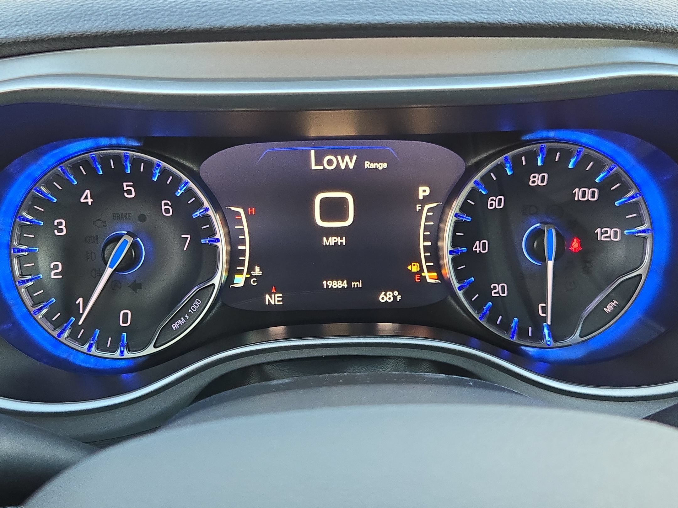 Used 2024 Chrysler Pacifica Touring-L w/ S Appearance Package AWD/4WD image 15