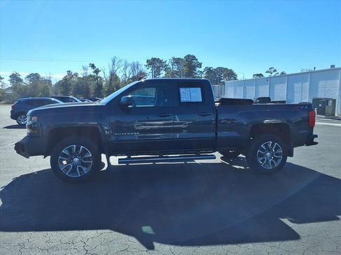 Used 2018 Chevrolet Silverado 1500 LT w/ All Star Edition image 5