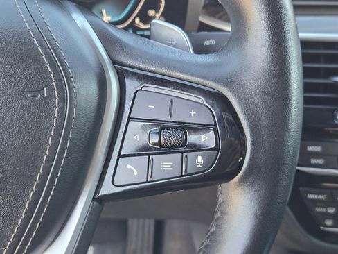 Used 2022 BMW 530e image 19