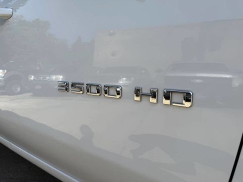 Used 2022 Chevrolet Silverado 3500 LT w/ Convenience Package image 85