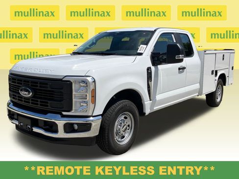 New 2025 Ford F250 XL w/ XL Chrome Package image 15