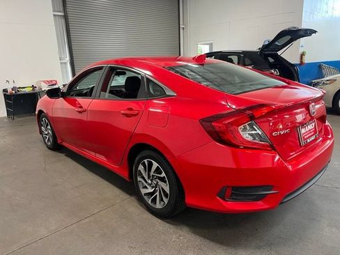 Used 2018 Honda Civic EX image 5