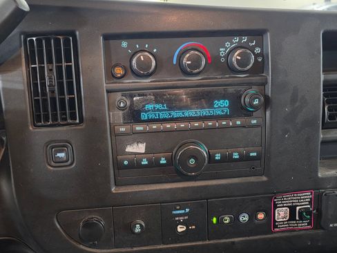 Used 2025 Chevrolet Express 2500 w/ Communications Package RWD image 17