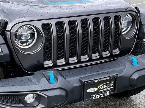 Used 2022 Jeep Wrangler Unlimited Rubicon 4xe w/ Cold Weather Group AWD/4WD image 29
