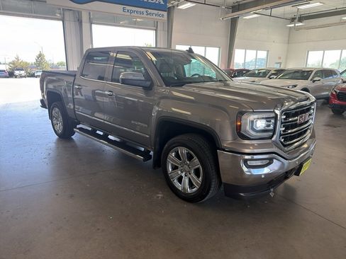 Used 2017 GMC Sierra 1500 SLT AWD/4WD image 7
