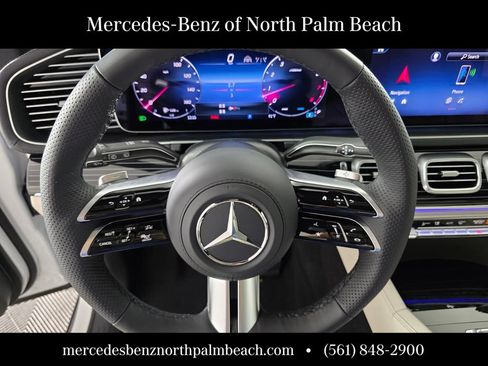New 2026 Mercedes-Benz GLS 580 4MATIC image 17