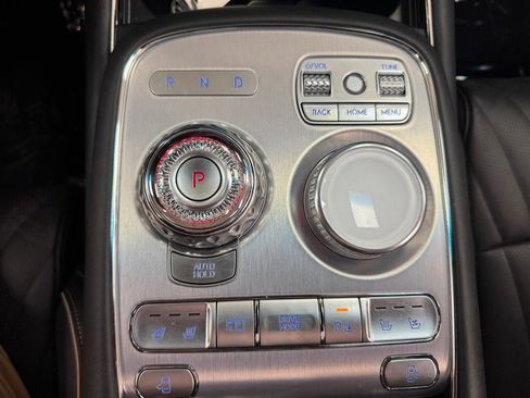 Used 2024 Genesis G90 3.5T AWD/4WD image 31