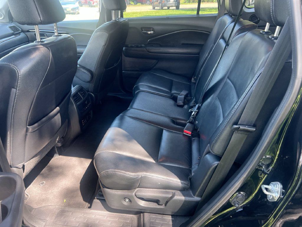 Used 2017 Honda Pilot Touring image 24