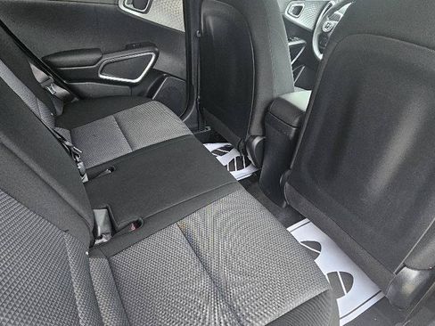 Used 2022 Kia Soul LX FWD image 19