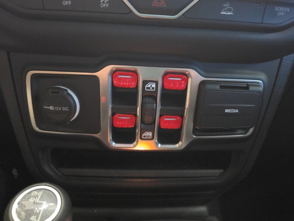 Used 2021 Jeep Gladiator Overland w/ Popular Equipment Package AWD/4WD image 28