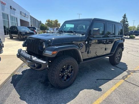 Used 2019 Jeep Wrangler Unlimited Sahara w/ Quick Order Package 24M Moab AWD/4WD image 2