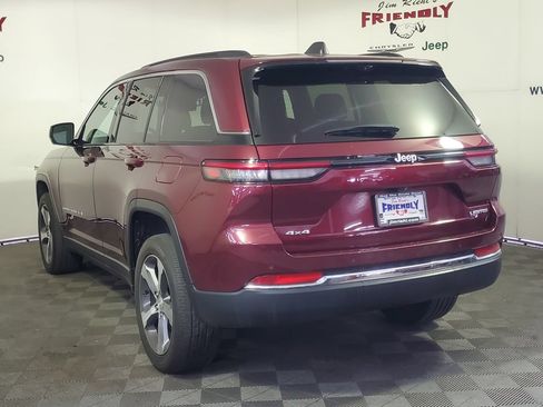 Used 2024 Jeep Grand Cherokee Limited w/ Luxury Tech Group II AWD/4WD image 4