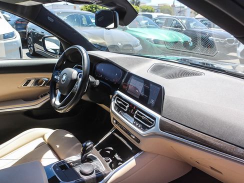 Used 2019 BMW 330i Sedan w/ Convenience Package RWD image 15