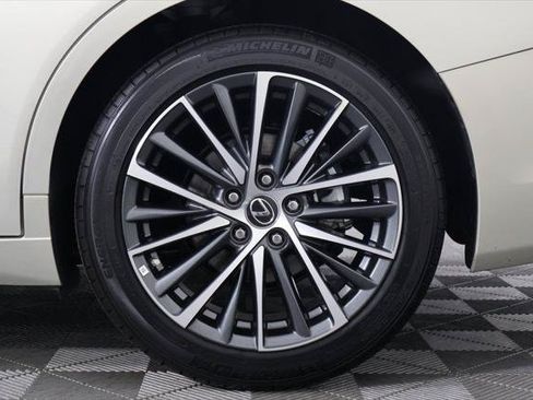 Certified 2025 Lexus ES 300h w/ Premium Package FWD image 16